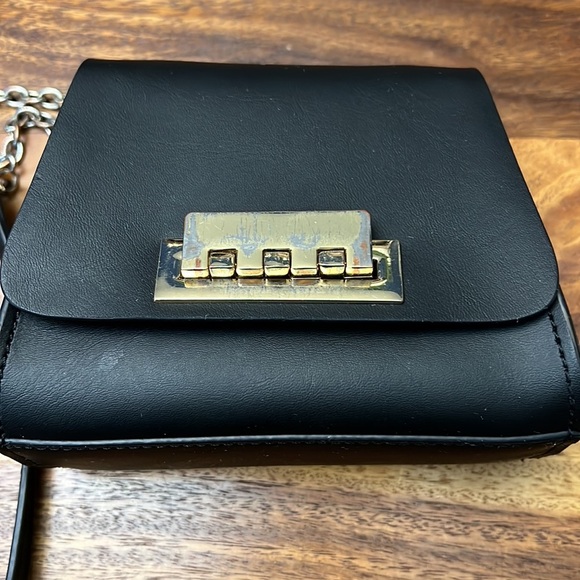 ZAC POSEN SMALL BLACK LEATHER & METAL CHAIN CROSSBODY SHOULDER BAG - Picture 2 of 16